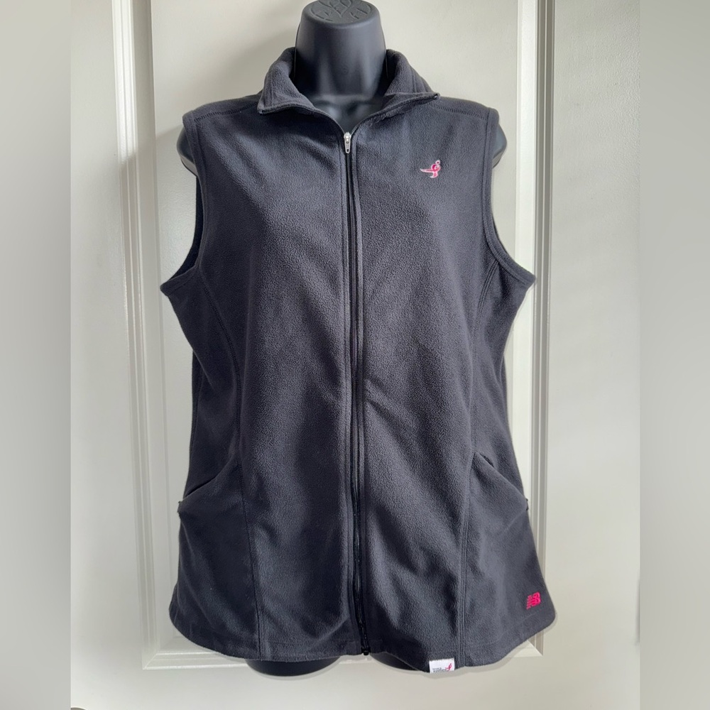New Balance Susan G Komen Breast Cancer Black Fleece Vest with Pink Logo Medium